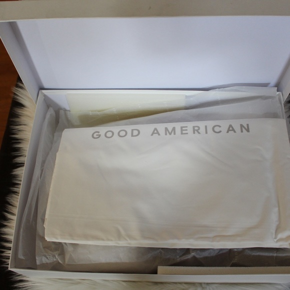 Good American , Neoprene Purple Bootie Kickstand + Dust bag New in box - Picture 7 of 11